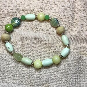 Green and Cream Beaded Stretch Bracelet - Handmade by Eveyln